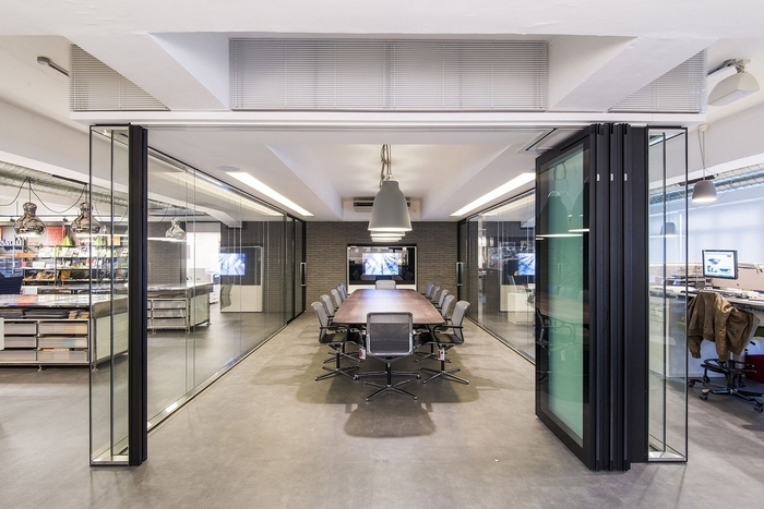 香港JEB国际公司工业风格办公室设计-5