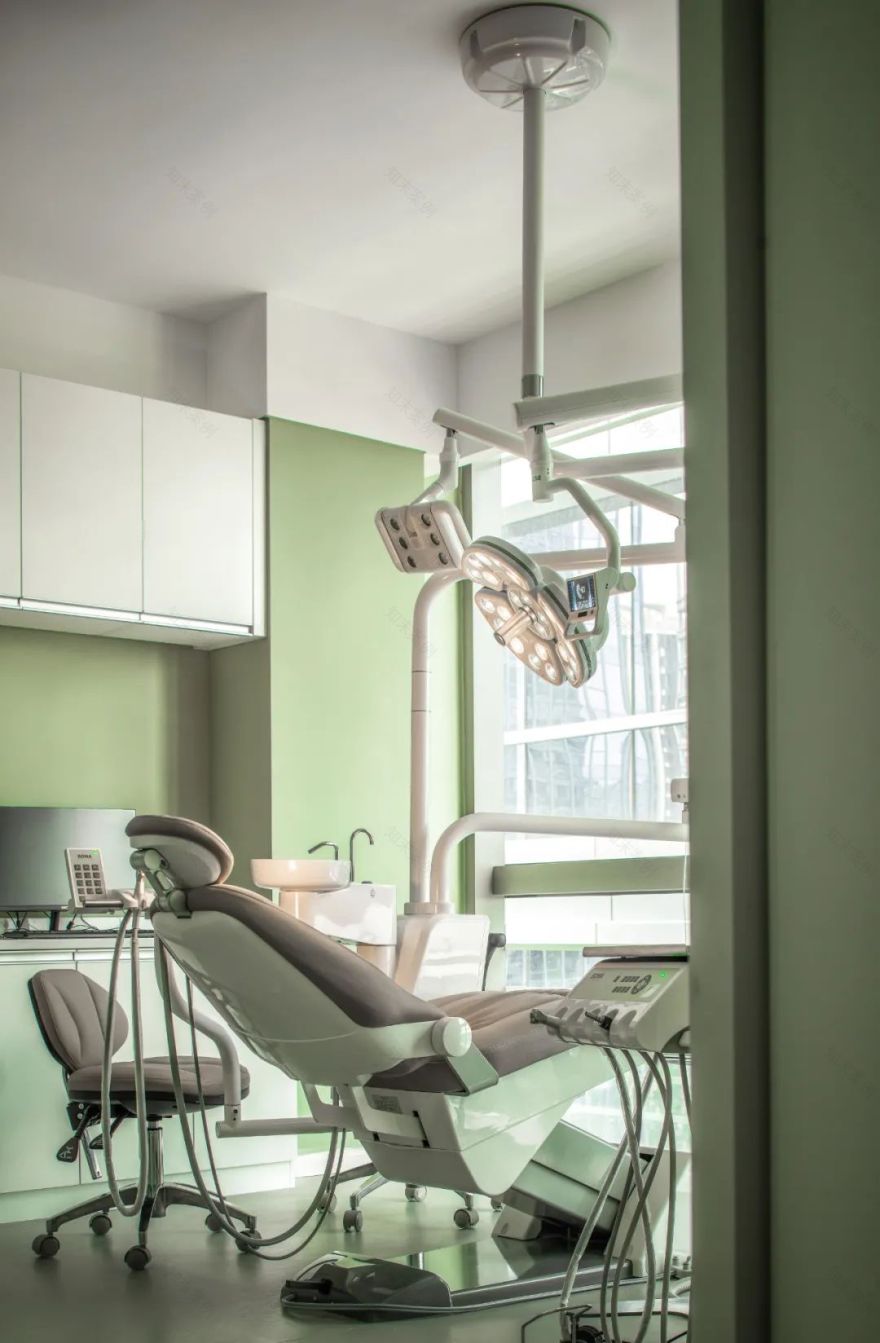 艾萌齿科 · 绿色与白色的年轻创意空间丨中国成都丨SpaceGZ,关筑空间-41