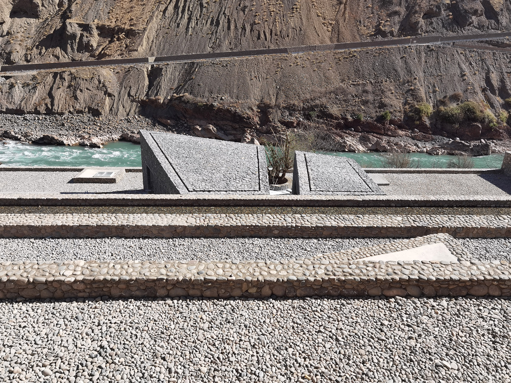 西藏曲孜卡壹捌陆伍酒庄 | 隐匿于雪山脚下的诗意酒香-46