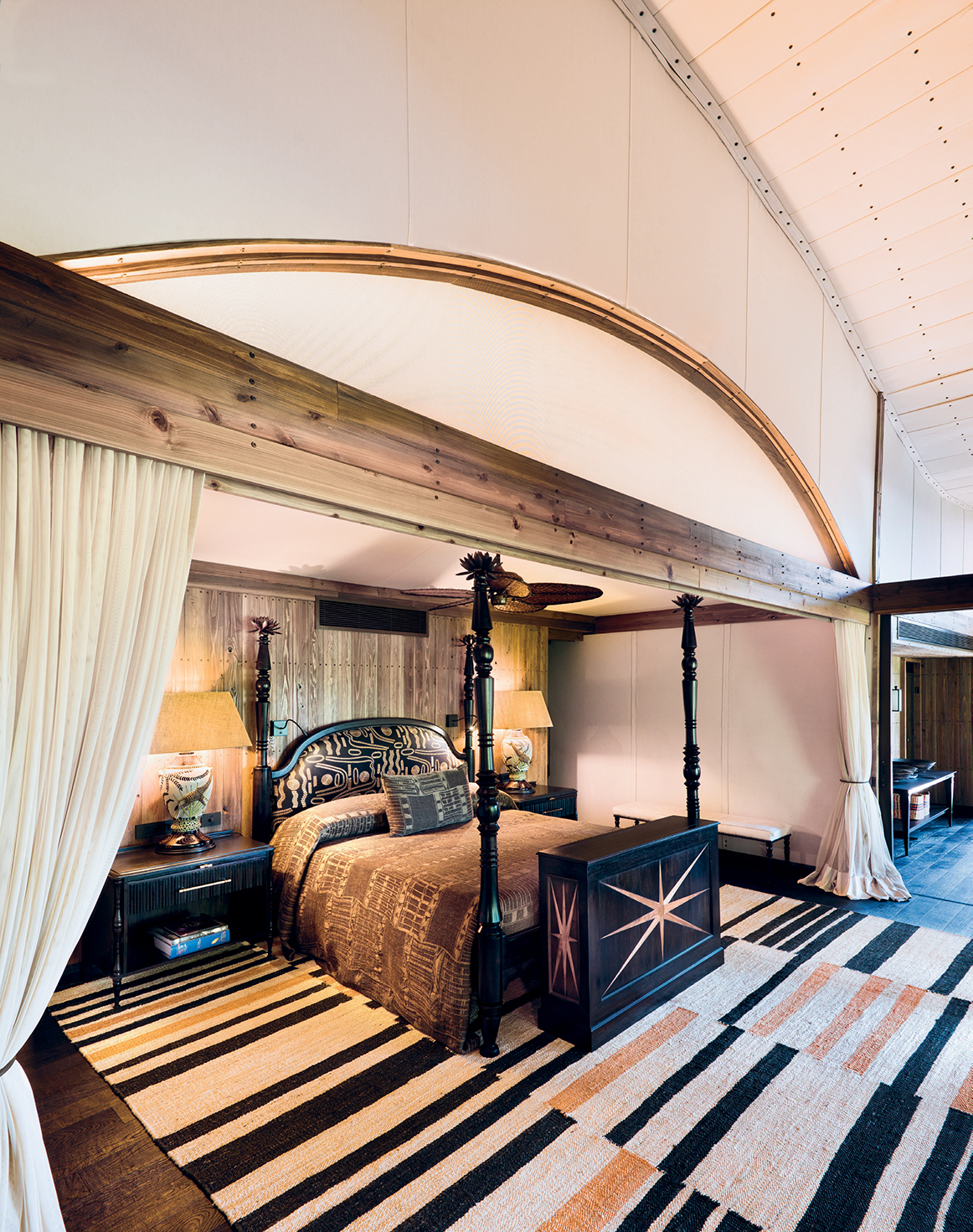 Xigera: Designed to Disappear into Its Setting in the Okavango Delta | VISI-15