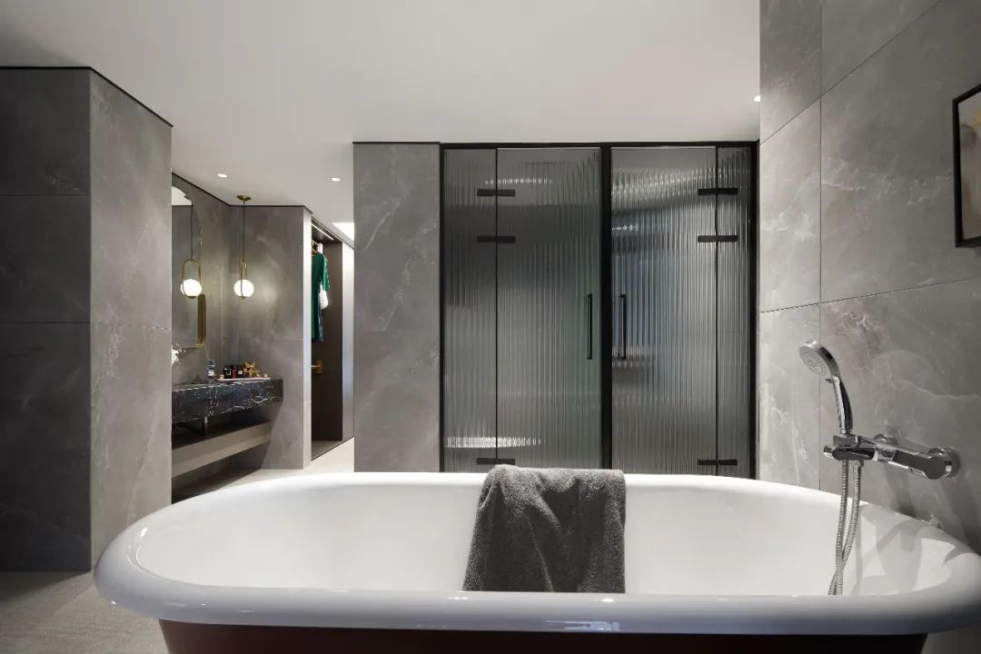 现代轻奢大平层 | 灰奢有度的中央御景社交空间-48