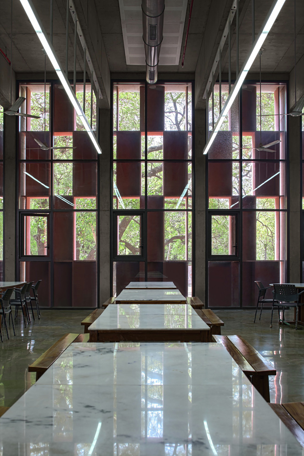 艾哈迈达巴德大学工程学院-23