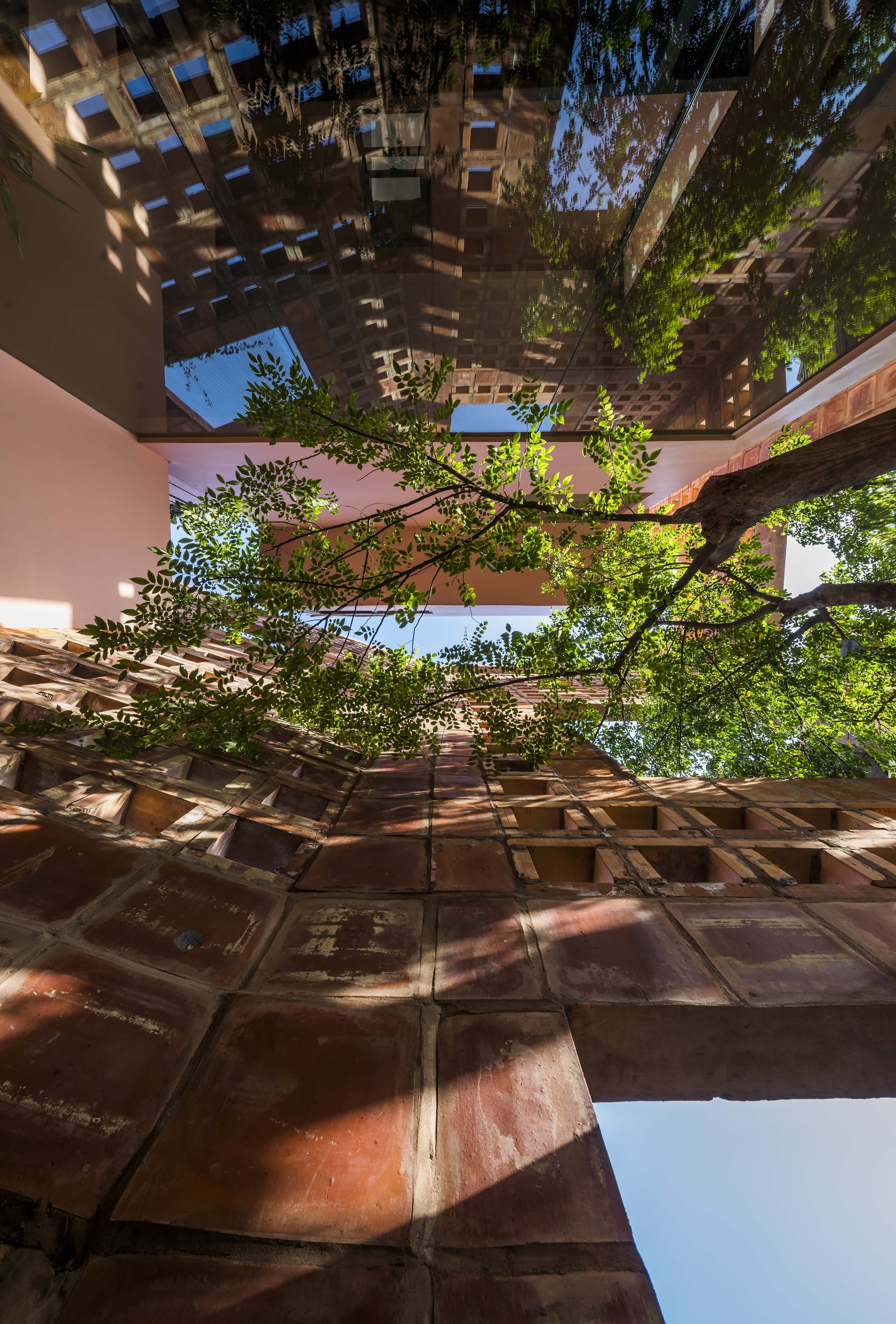 越南陶瓷村“透气”住宅丨武重义建筑事务所-35