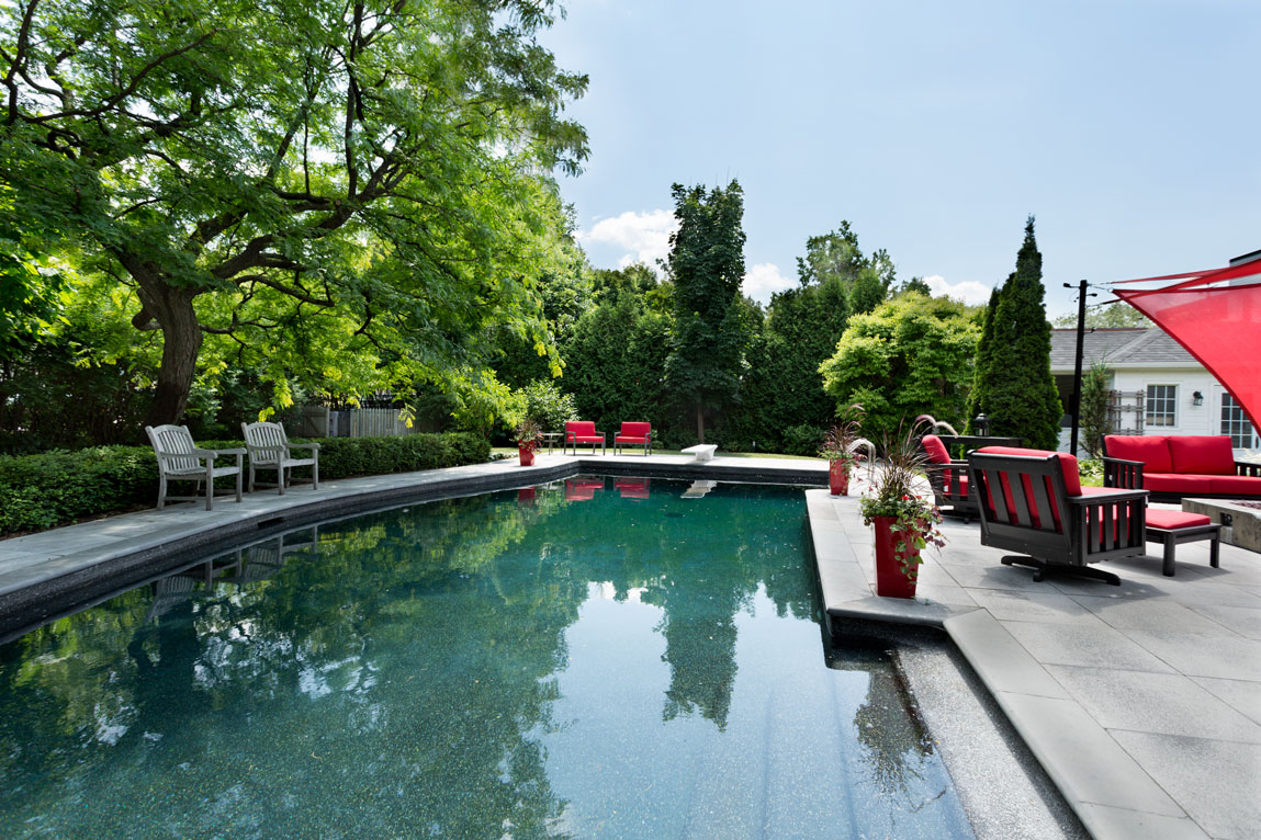 现代露台与泳池区域景观项目丨Paysages Rodier-8