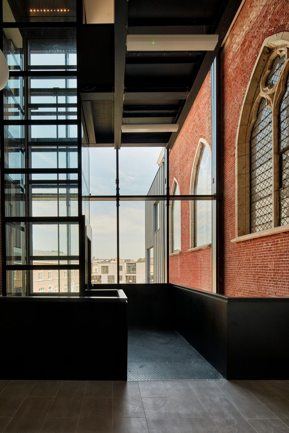 比利时废弃学校改造-25