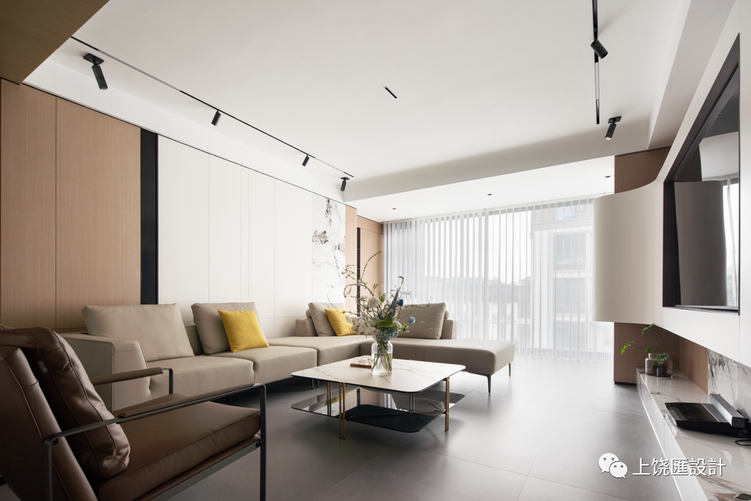 奶油白与原木色居住空间设计丨红石空间设计-15