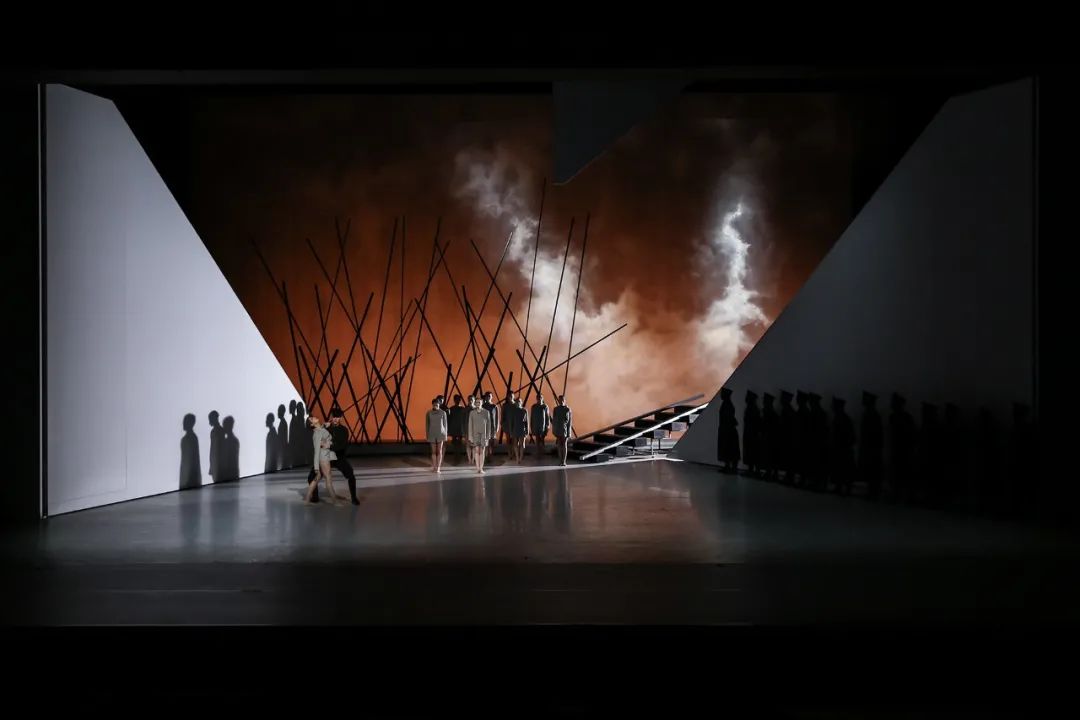 舞台魔法师 | 塞巴斯蒂安·汉纳克的震撼空间美学-70