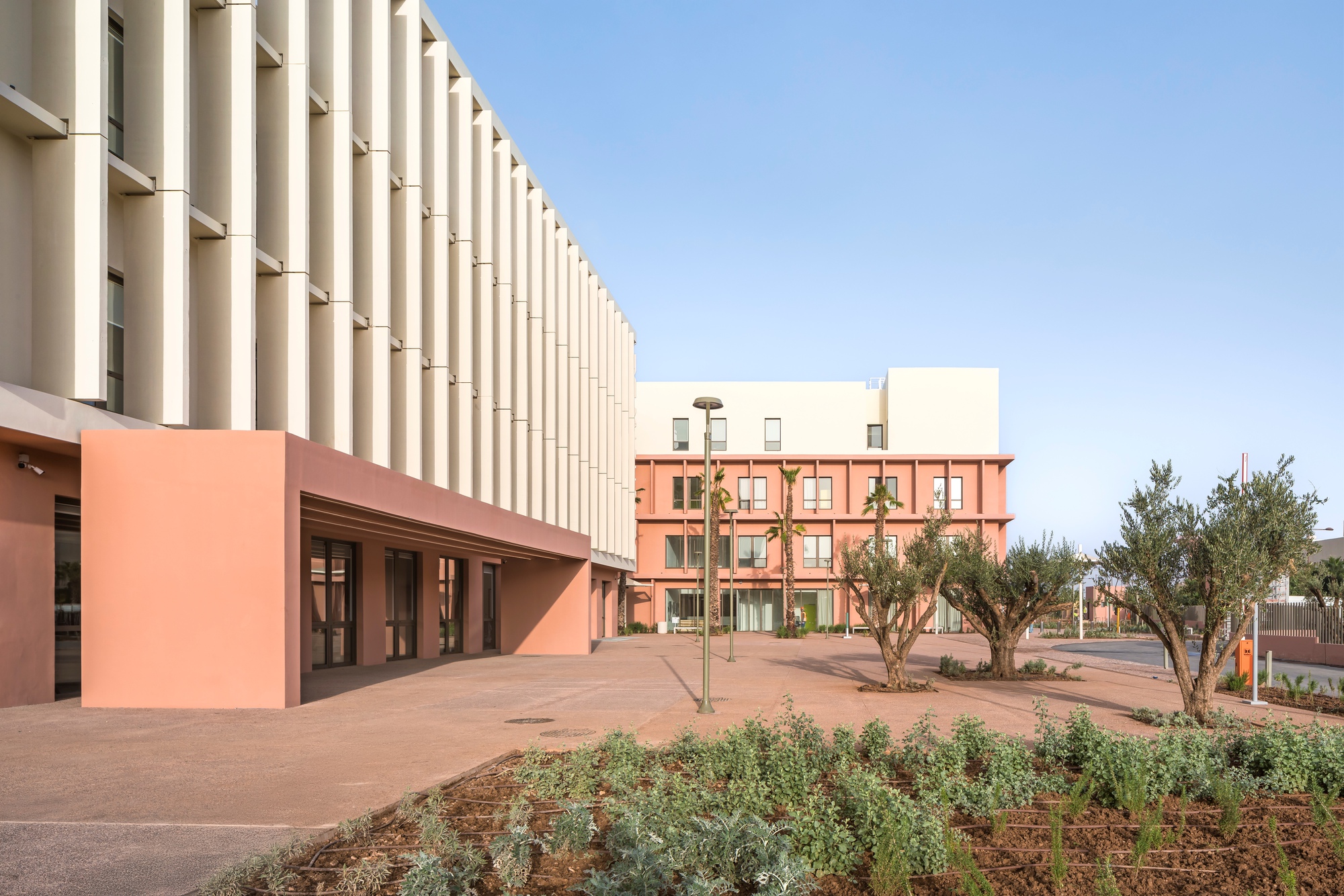 Hospital of the Smart Health Care City / Michel Rémon & Associés-25