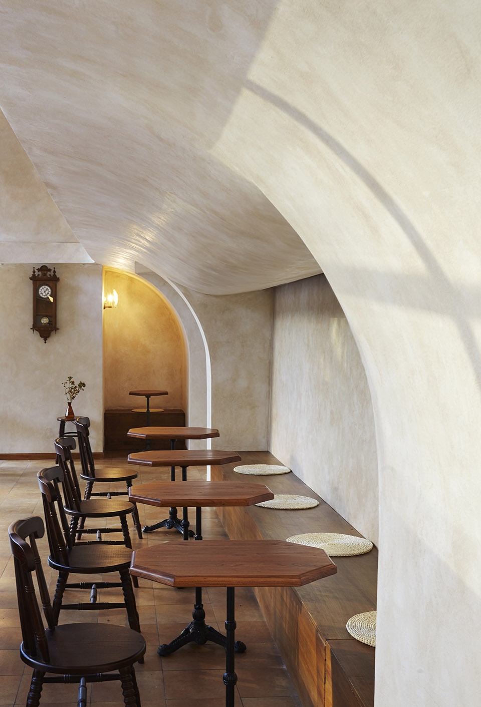 铁手咖啡大悦城店 · 窄长空间变身的社区咖啡馆丨力场（北京）建筑设计 Linkchance Architects-32