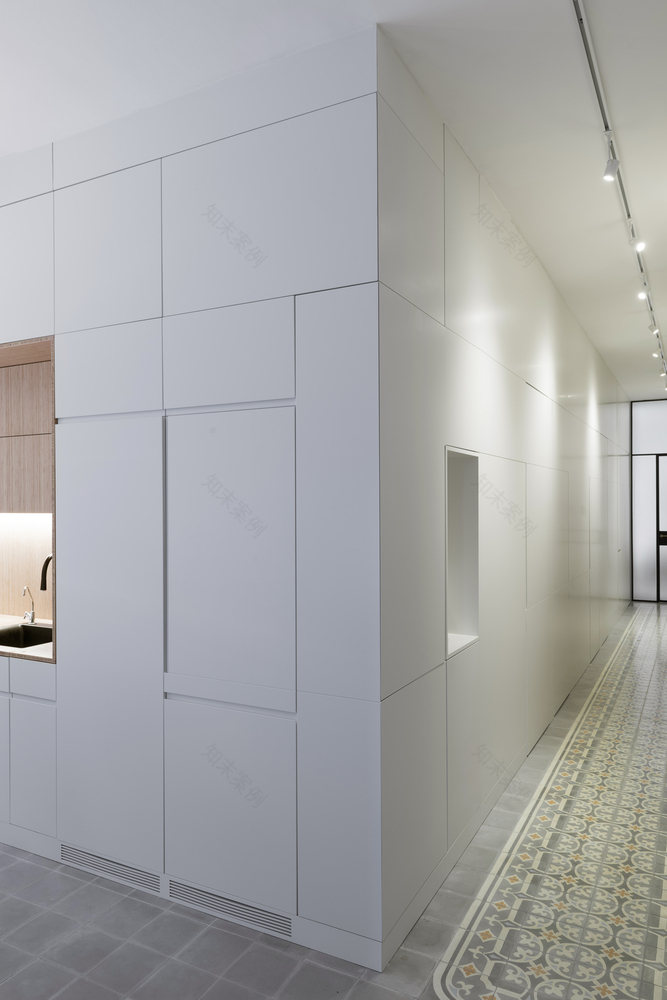 特拉维夫 93 平米狭长公寓,简约实用空间利用-37