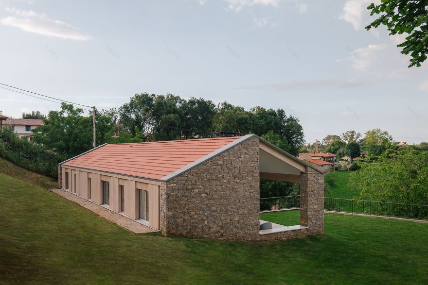 融合传统与当代的西班牙乡村别墅设计-50