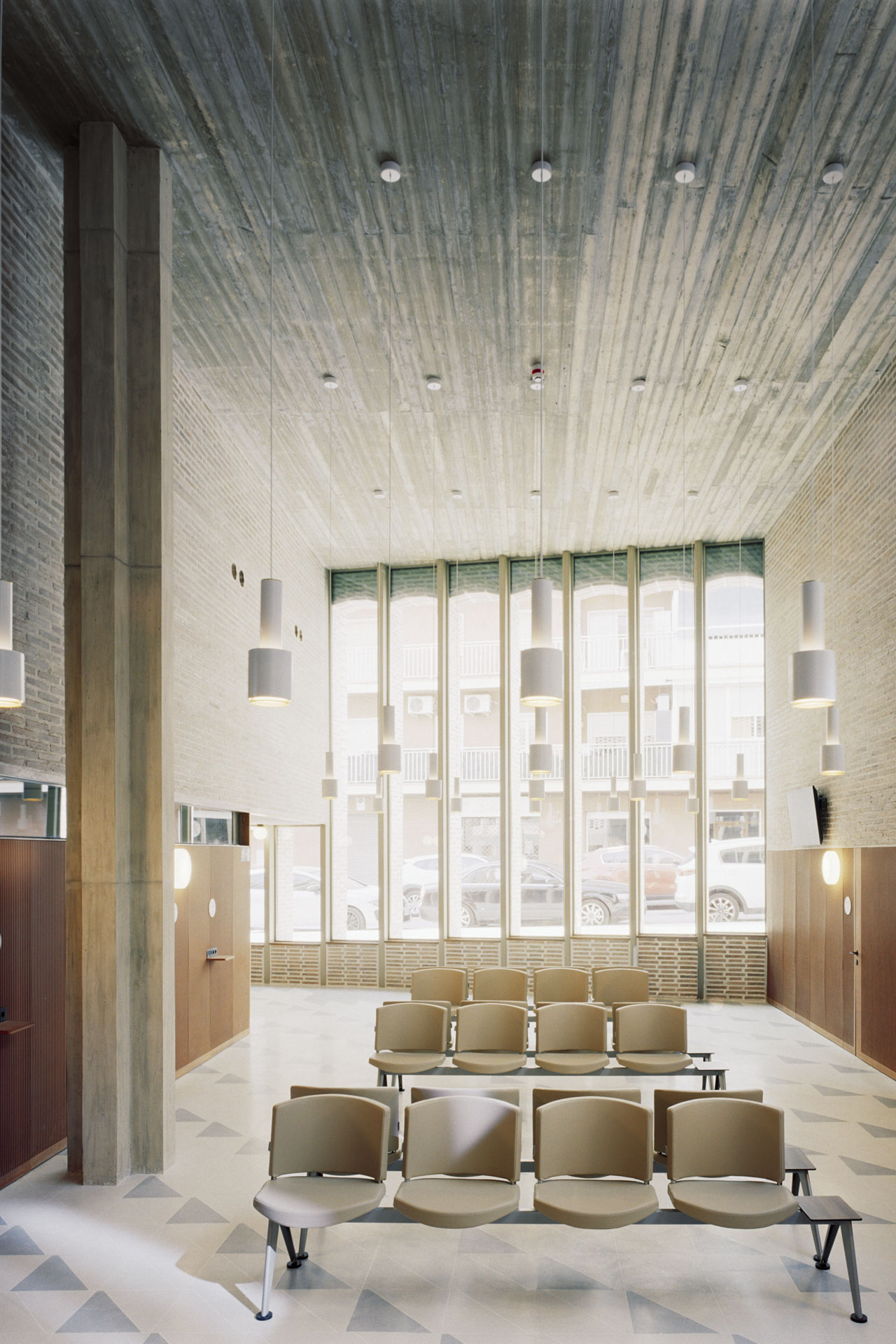 巴塞罗那附近的日间诊所丨BAAS arquitectura + CASA Solo-16