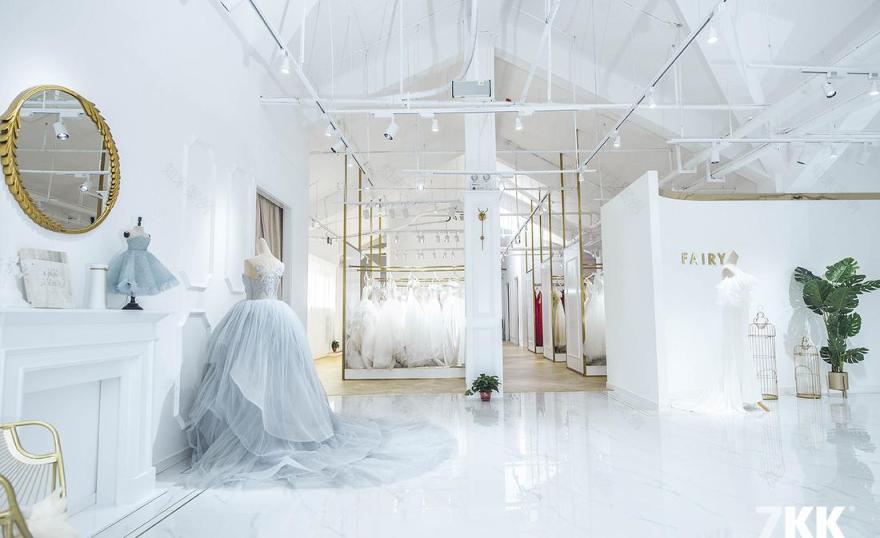 7KKdesign 丨 FaiRy 婚纱店 | 金色点缀的圣洁空间-9