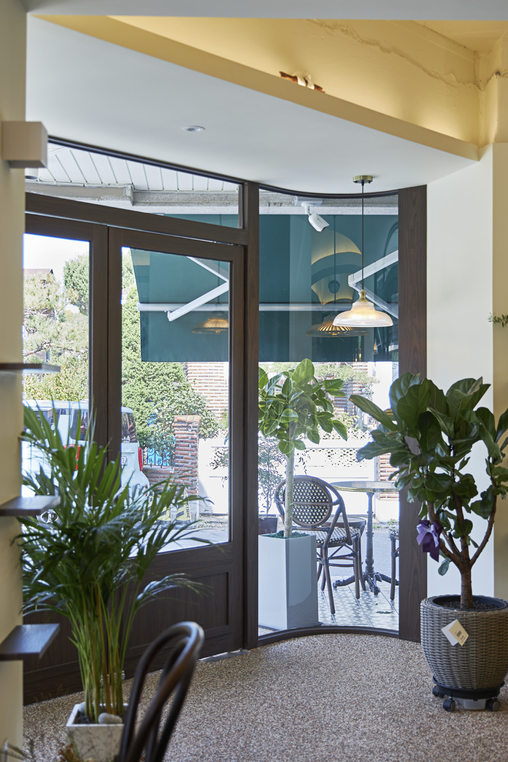 韩式简约咖啡厅设计，突出空间舒适感-15