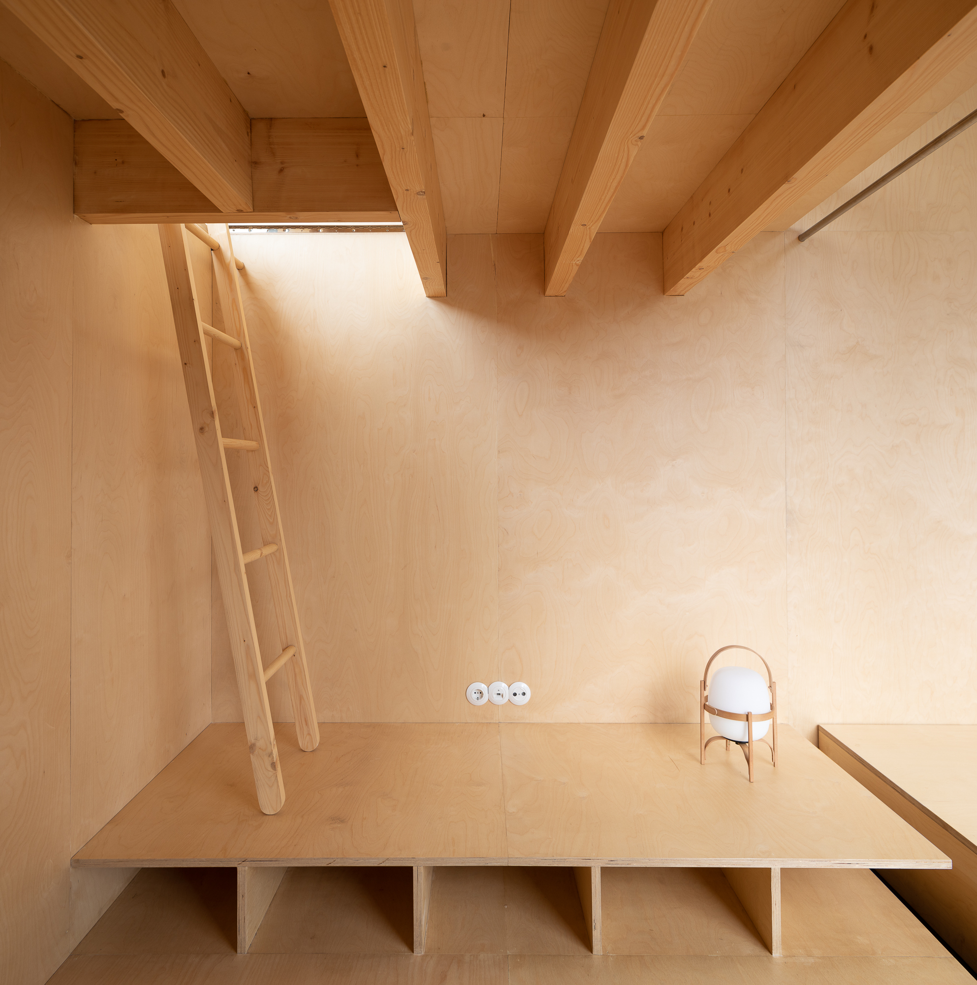 栗树屋丨葡萄牙丨João Mendes Ribeiro-36