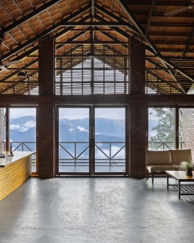 悬浮绿洲 · 印度 Idukki 山区豪华生态度假村丨Srijit Srinivas  ARCHITECTS