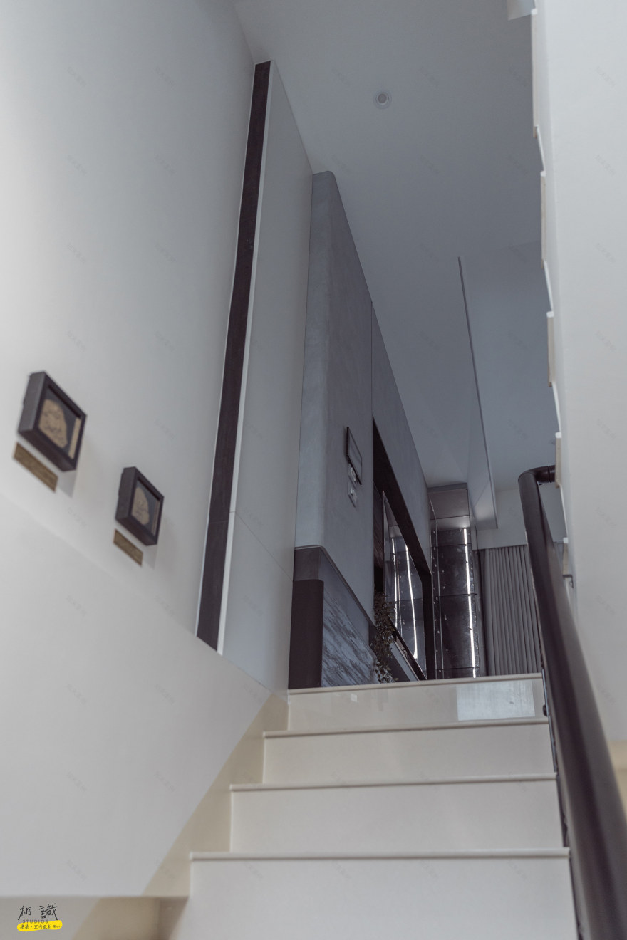 灰阶叙事:静谧日常的层次感居宅设计-0