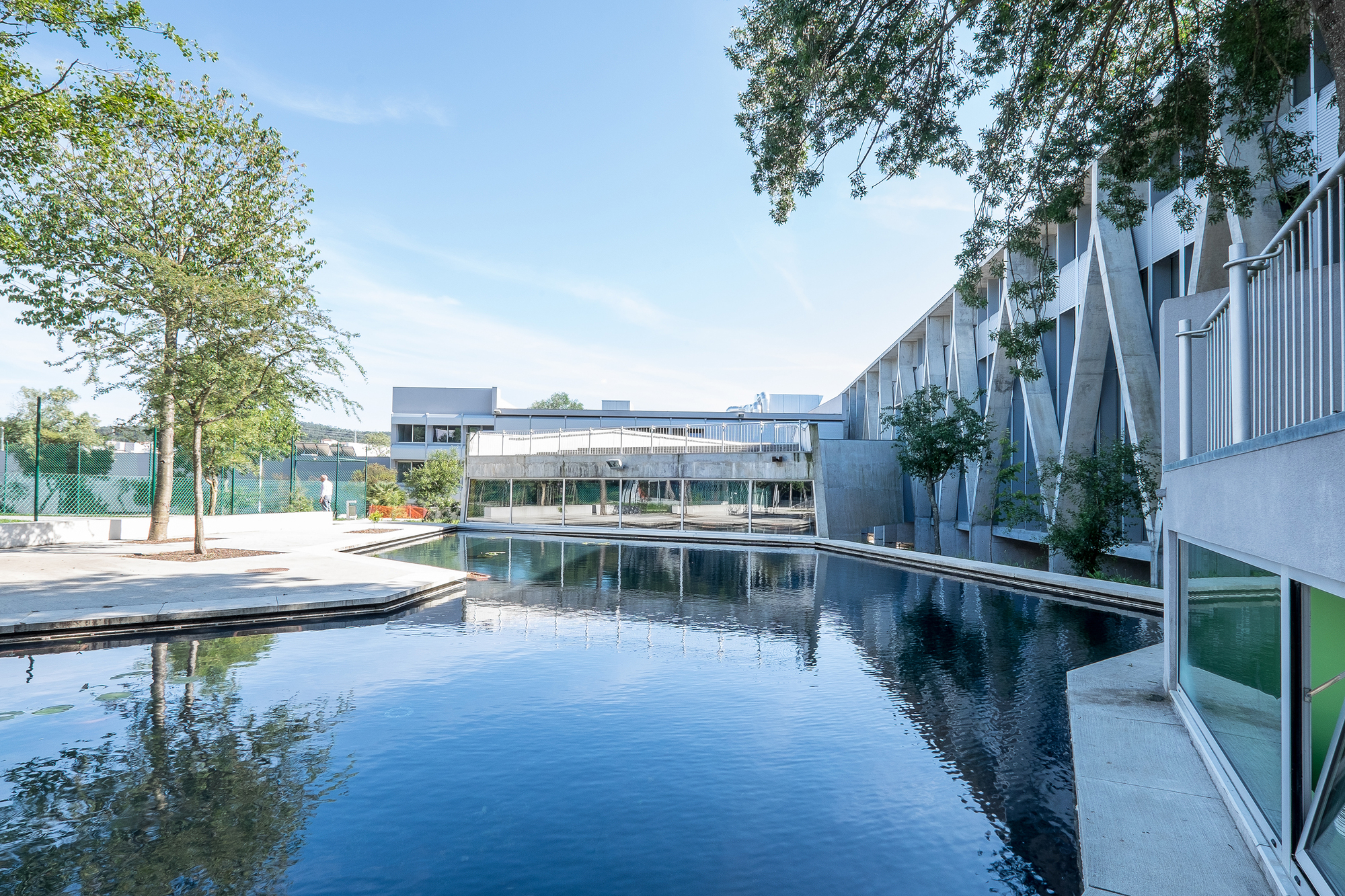Barcelos High School / Cerejeira Fontes Architects-13