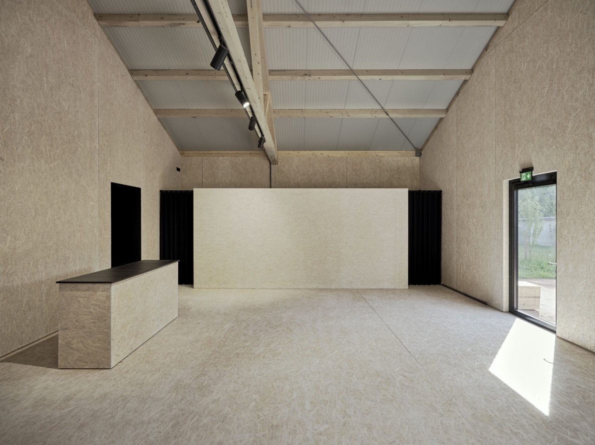 Zirkuläres Bauen: Ausstellungspavillon und Fahrzeughalle in einem-37