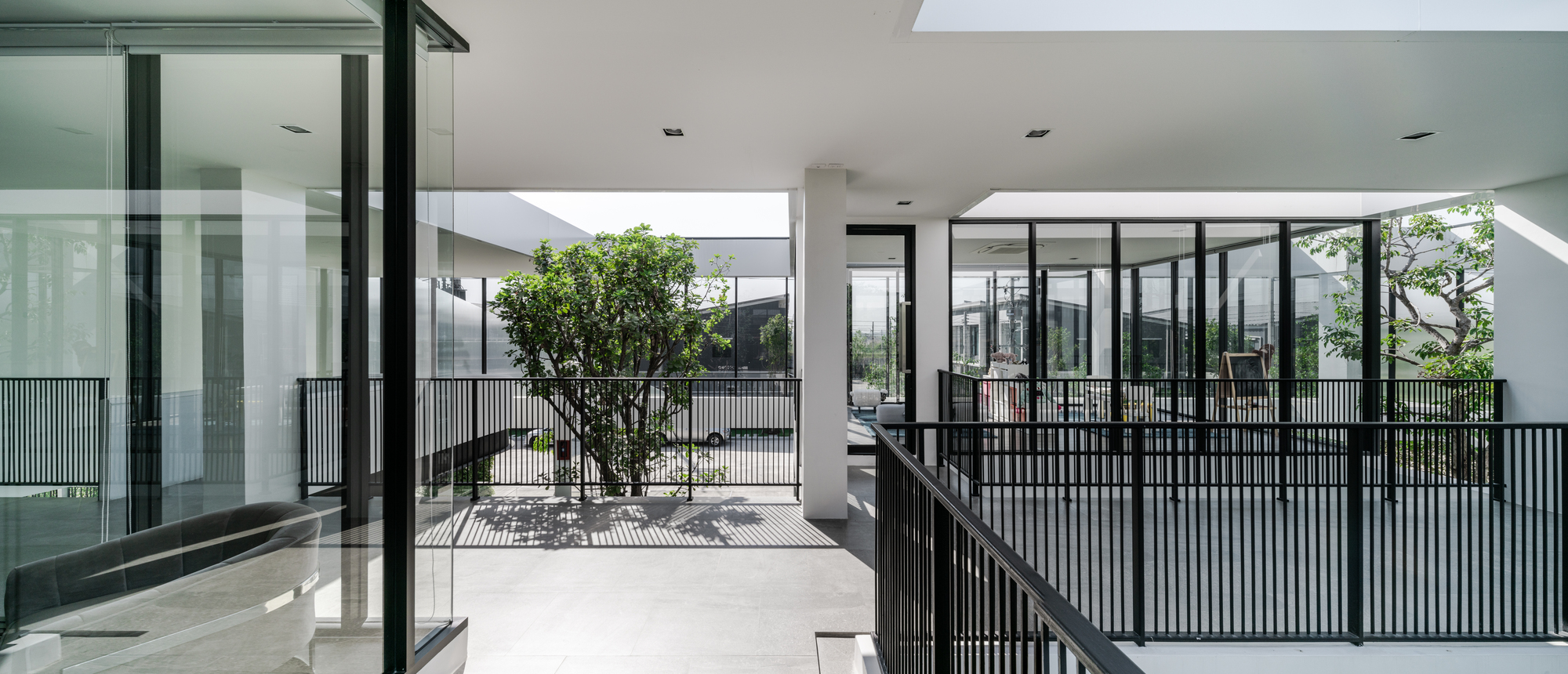 AP Grand Pleno Phahol Ransit Club House / ForX Design Studio-36