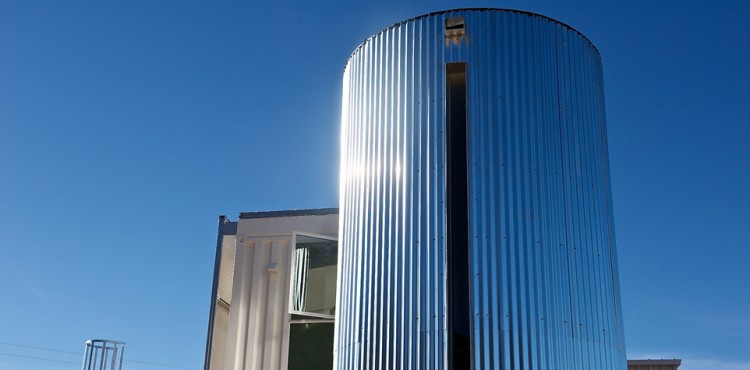 First Shipping Container House in Mojave Desert by Ecotech Design-11