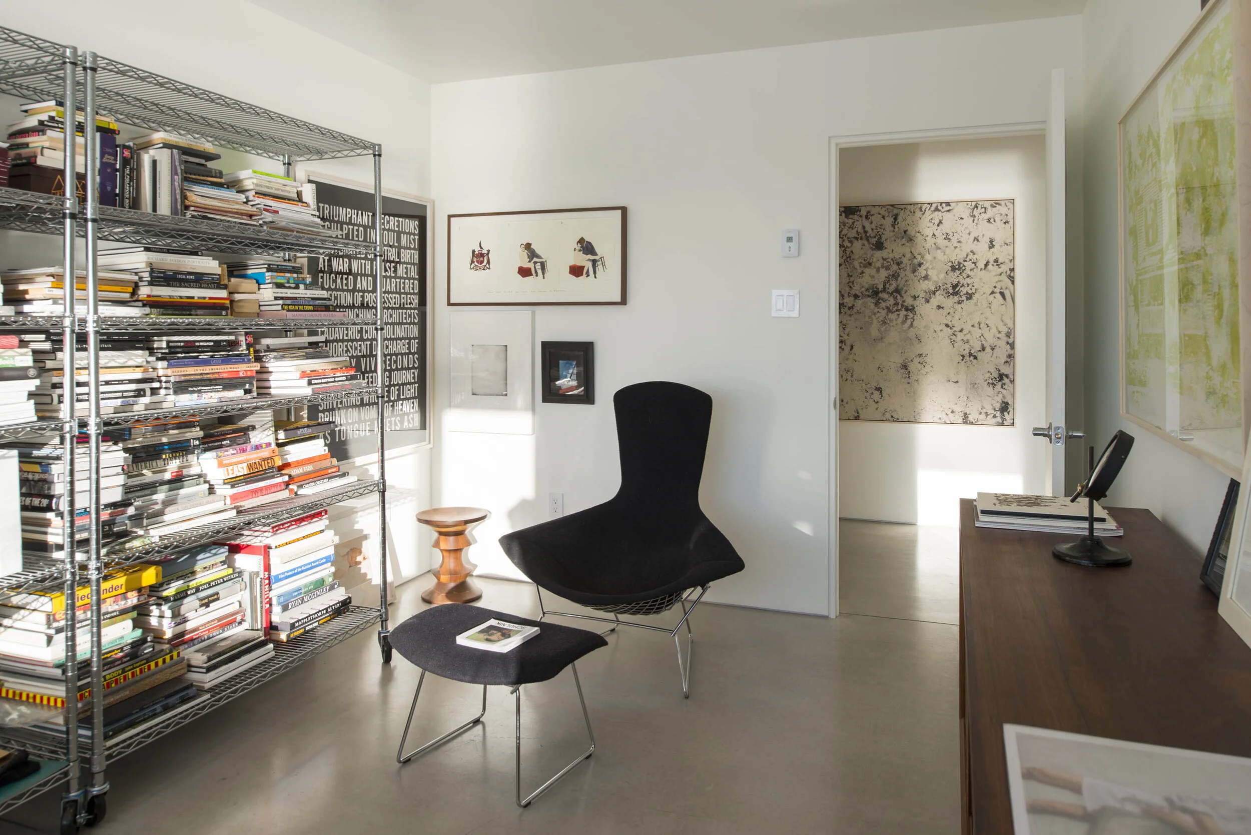 黑三角屋· OG （注：Gables常见义为三角墙 ，Black Gables可理解为有黑色三角墙之类建筑特点的地方，直译为黑三角屋 ；OG若在这里不清楚是否为某个特定品牌、名称、术语等的缩写，在无更多背景时保留） 丨加拿大丨Omar Gandhi,Peter Braithwaite-4