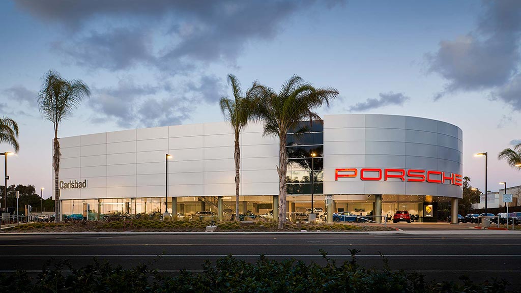 加州卡尔尔斯巴德 Porsche 经销商现代建筑设计与室内设计-1
