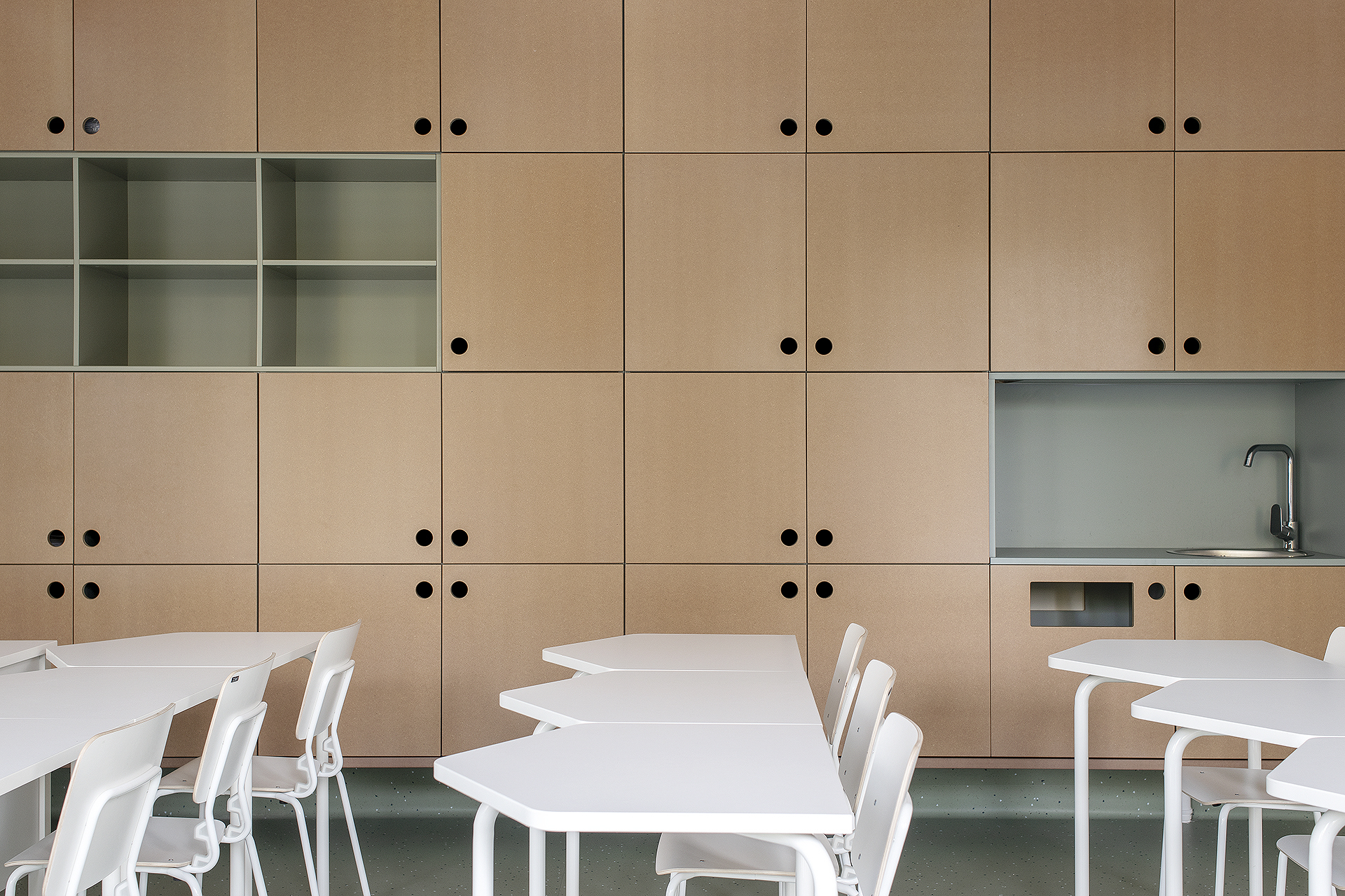 塔比韦雷基础学校丨Arhitekt Must-19