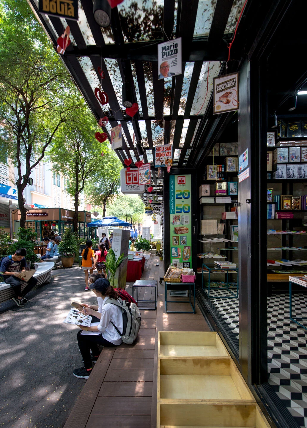 胡志明市图书街丨越南胡志明市丨TA 景观建筑-5