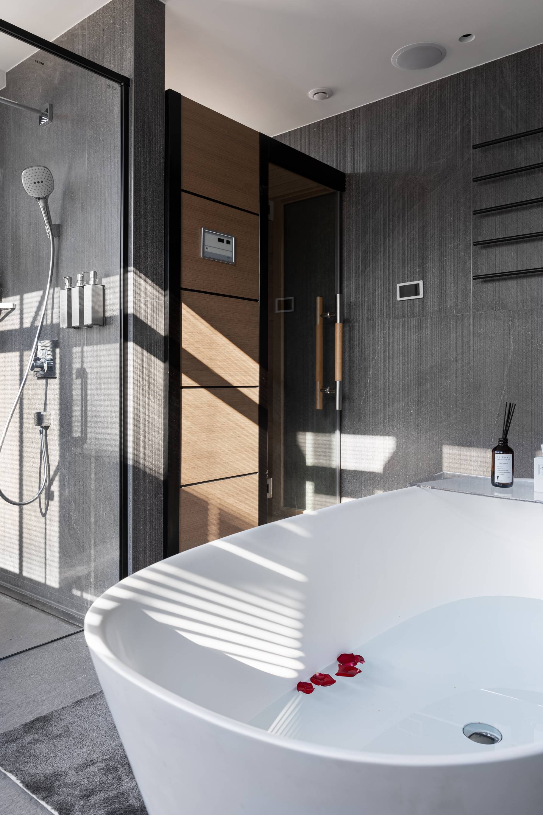 现代极简主义住宅设计丨HZ 高端设计事务所,逸品装饰-26