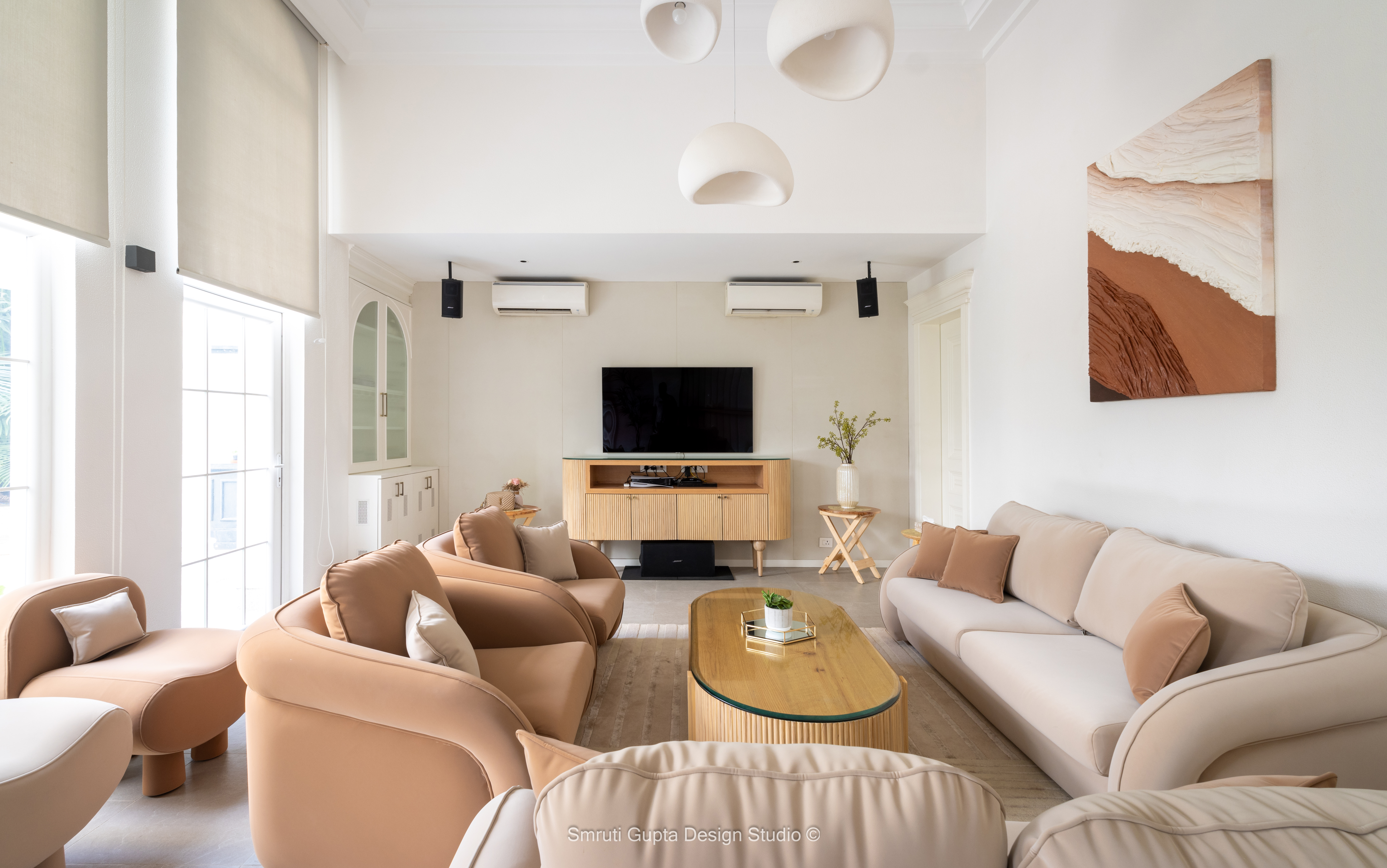 An Elegant Modern-Classic Bungalow-4