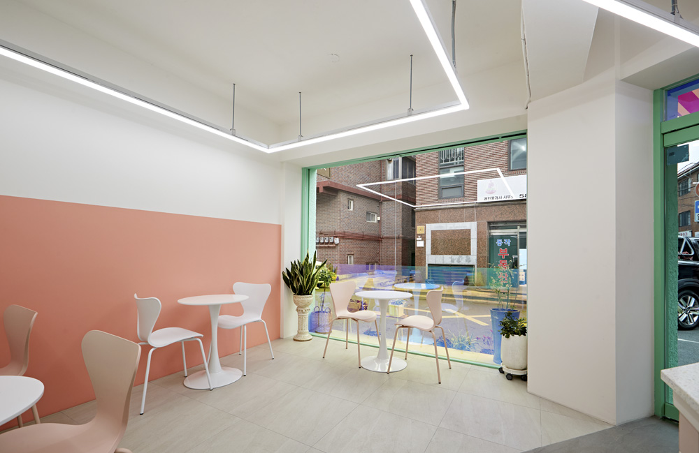 春日粉绿小馆 | 7 坪空间里的温馨咖啡馆设计-6