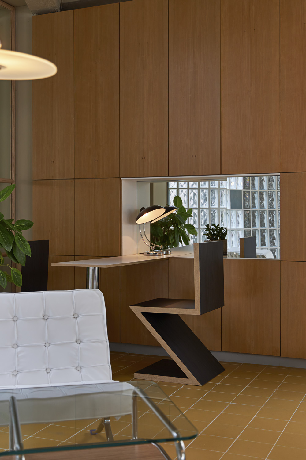 色彩缤纷的 35 平米咖啡厅设计-23