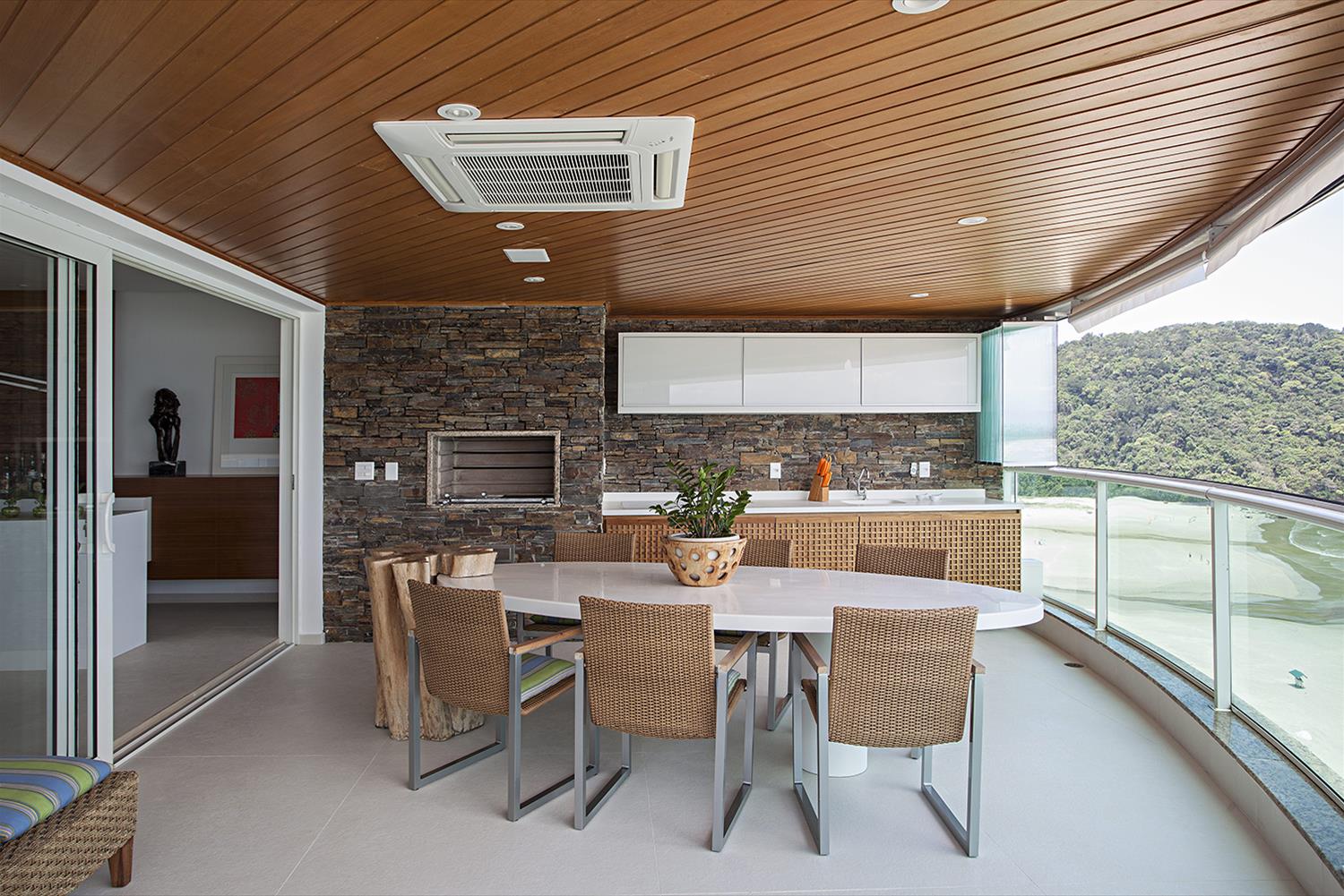 巴西圣洛伦索海岸公寓 | 木质魅力的现代住宅设计-5