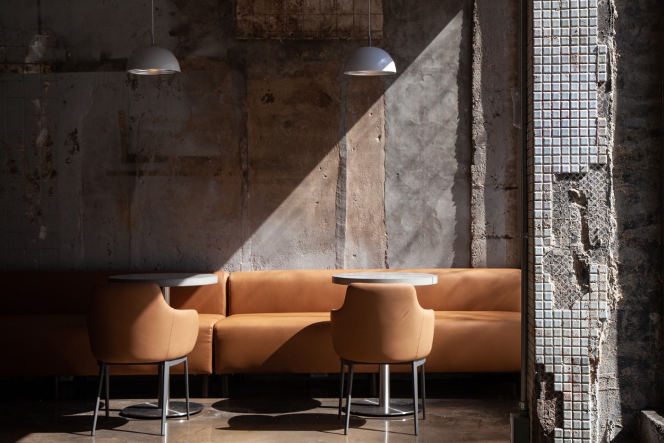 现代工业风 | 300 平米大型咖啡厅设计-11