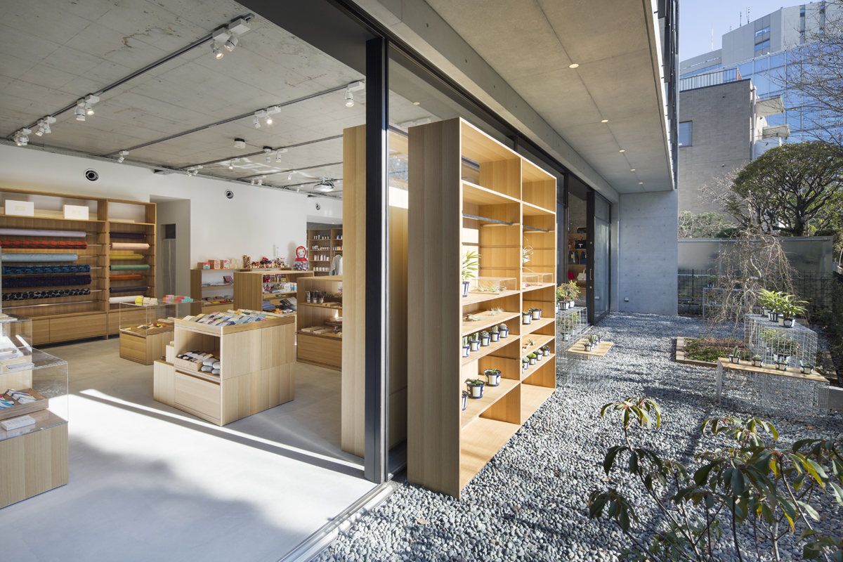 东京绿意盎然的中古商店-31