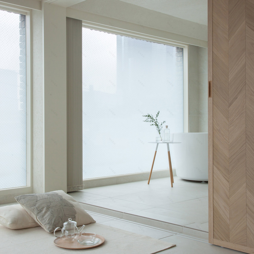 Hiroyuki Ogawa Architects divides up tiny apartment with sliding screens-0