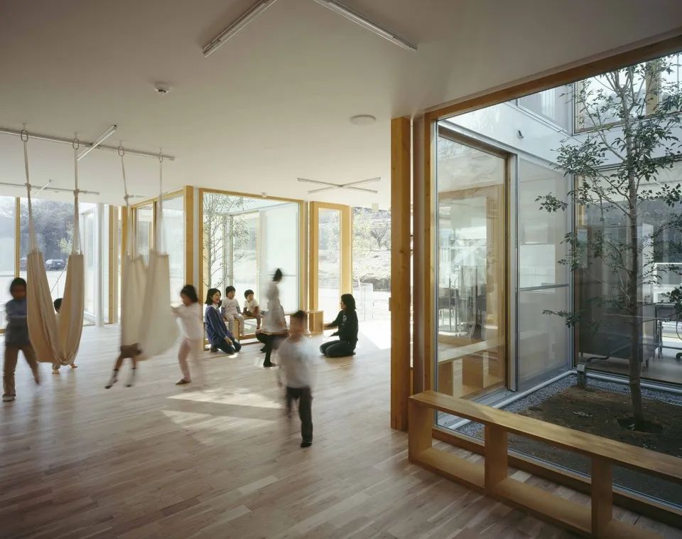 保坂猛建筑都市设计事务所 | 自然光线与环境的和谐共生-58