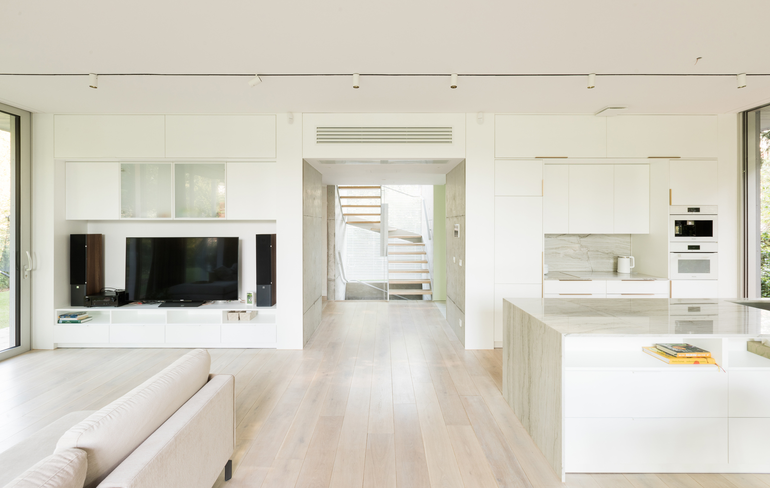 绿意盎然的自然居所·Konstancin 度假屋丨波兰华沙-5