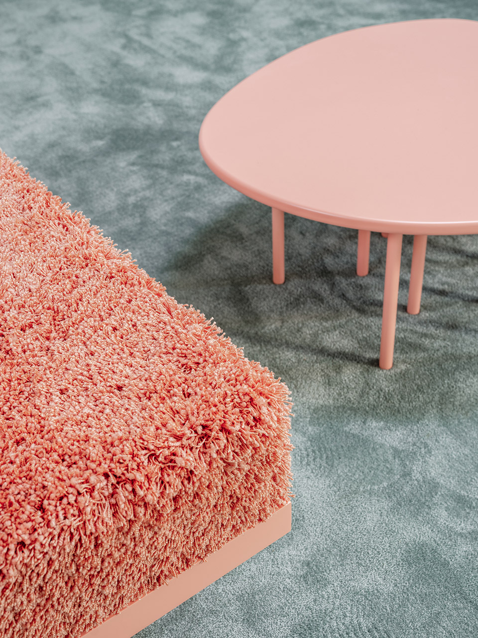 Qari Qris 珠宝店的艺术画廊风格设计-24