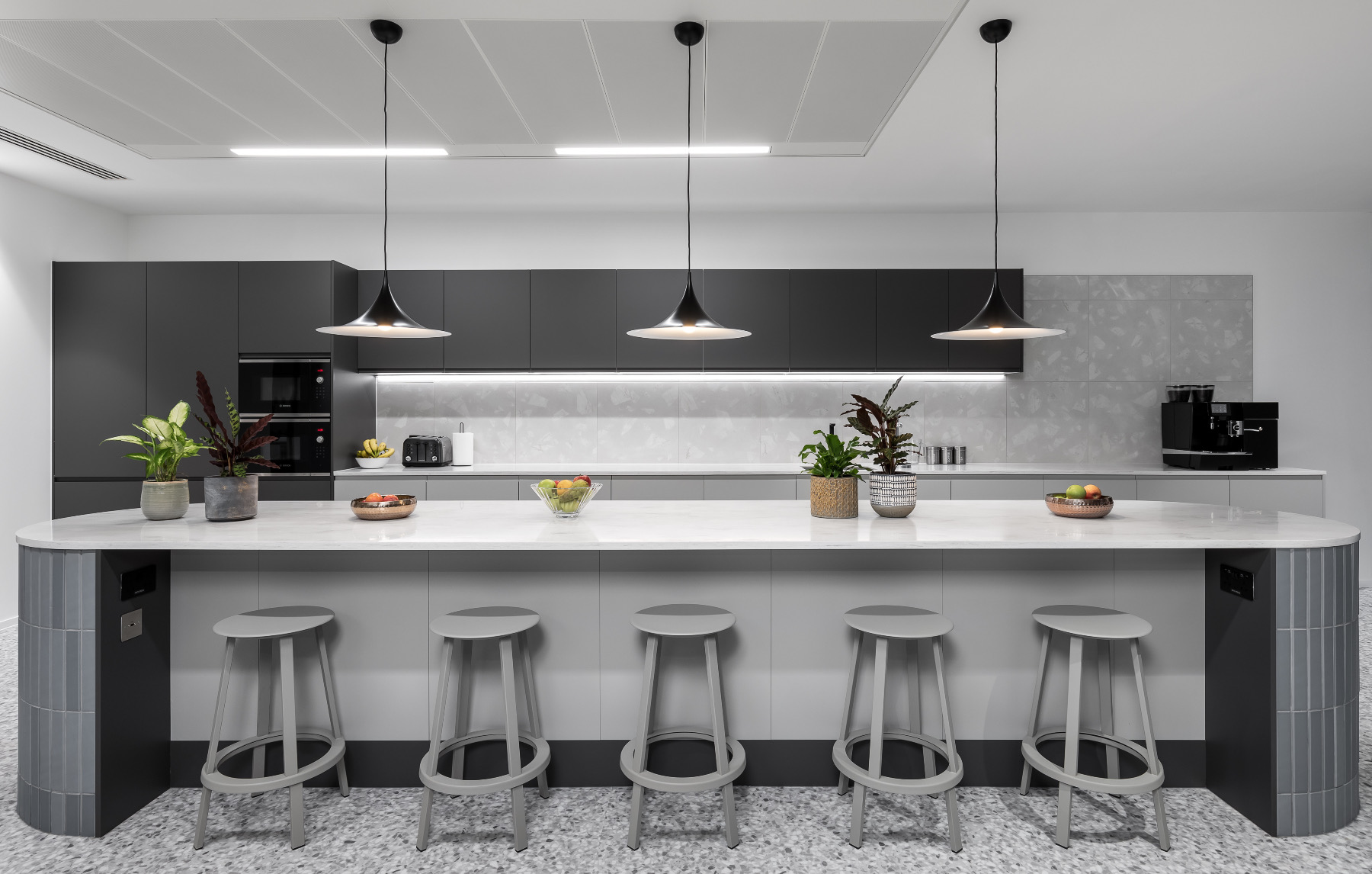 A Look Inside Wilson Wright’s New London Office - Officelovin'-8