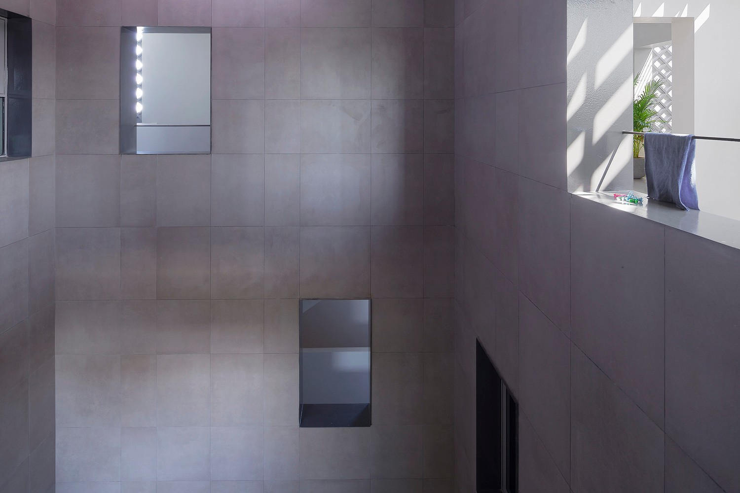 泰国镂空混凝土砖住宅-12