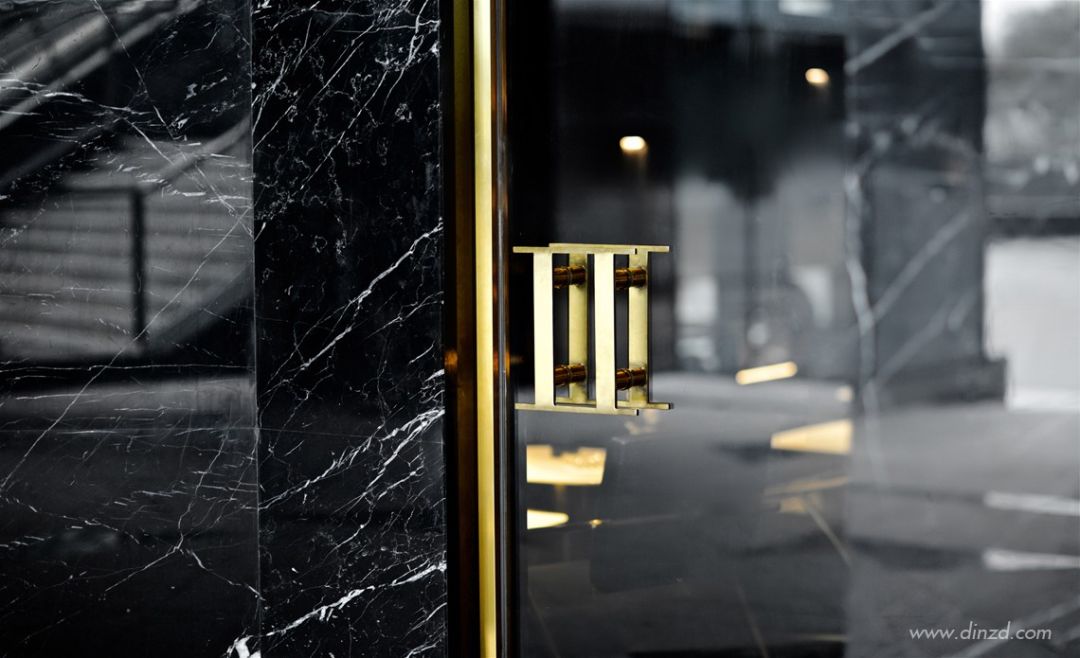 西安 TUESDAY AOYAMA 多领域创新复合店，金色悬浮盒子展现空间层次-3