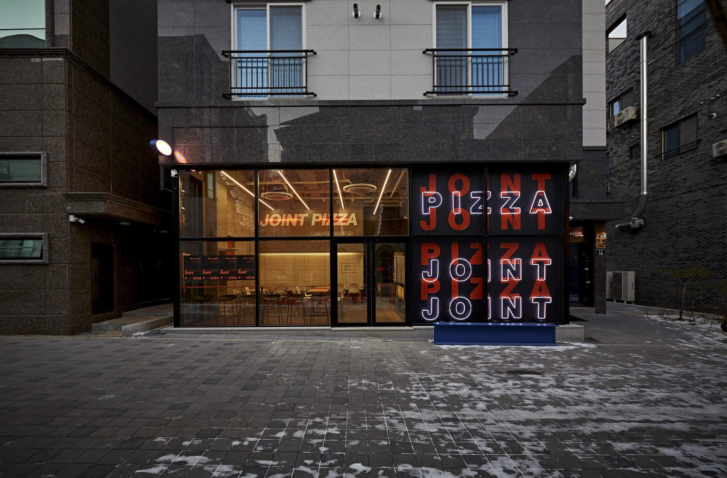 25 平米精致小店，打造工业风美食空间-2