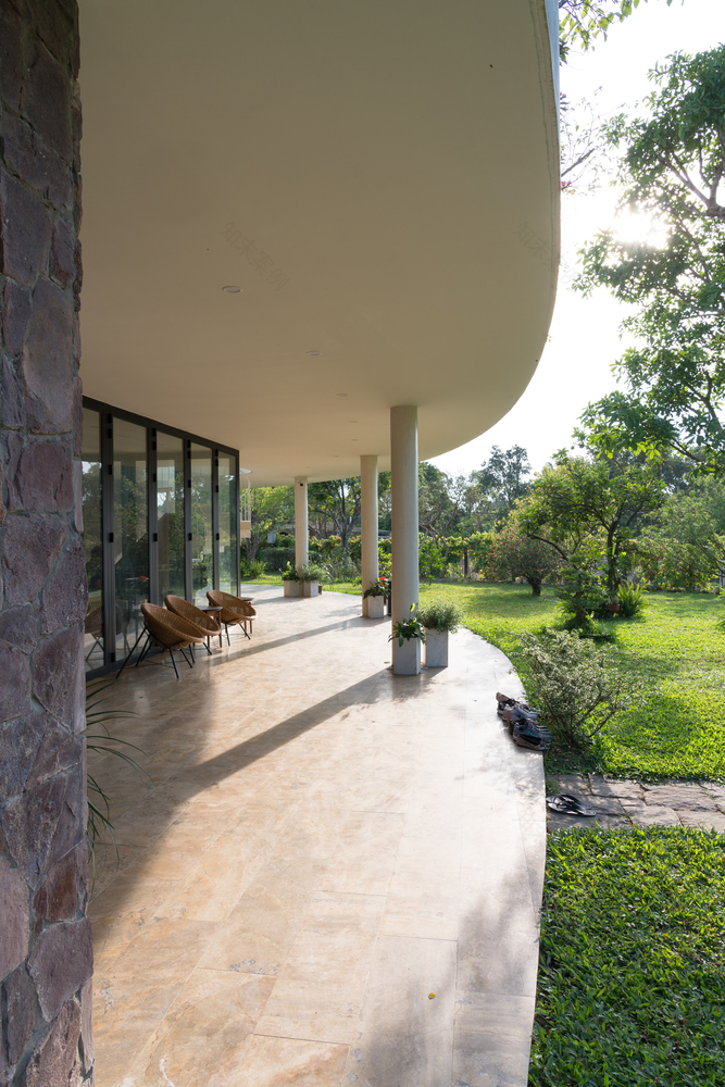 回归自然的现代乡村家园-62