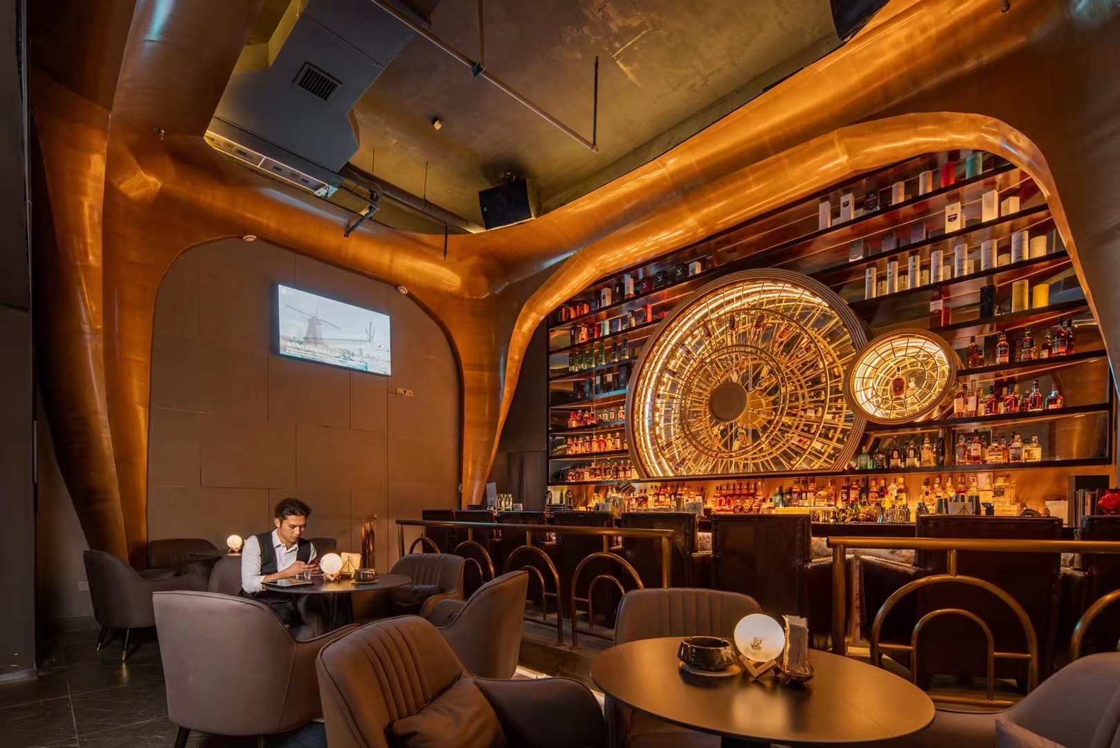 GEMON DESIGN | 长沙 · 威士忌酒馆 · 实景品鉴-6