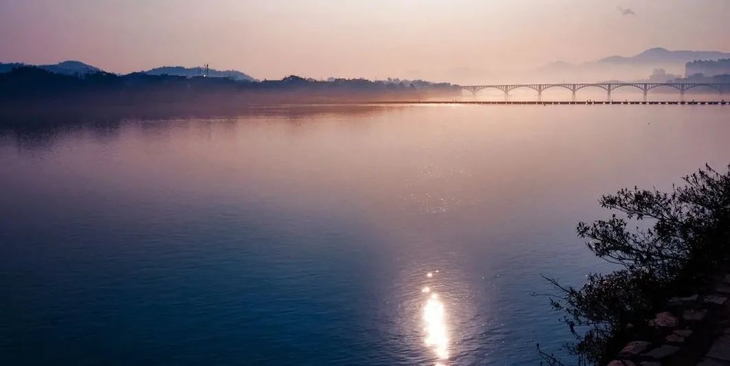 赣州嘉福新天地展示中心 | 水镜之上漂浮的原石-10