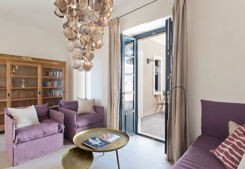 色彩斑斓的现代地中海风格 | 意大利陶尔米纳度假别墅-5