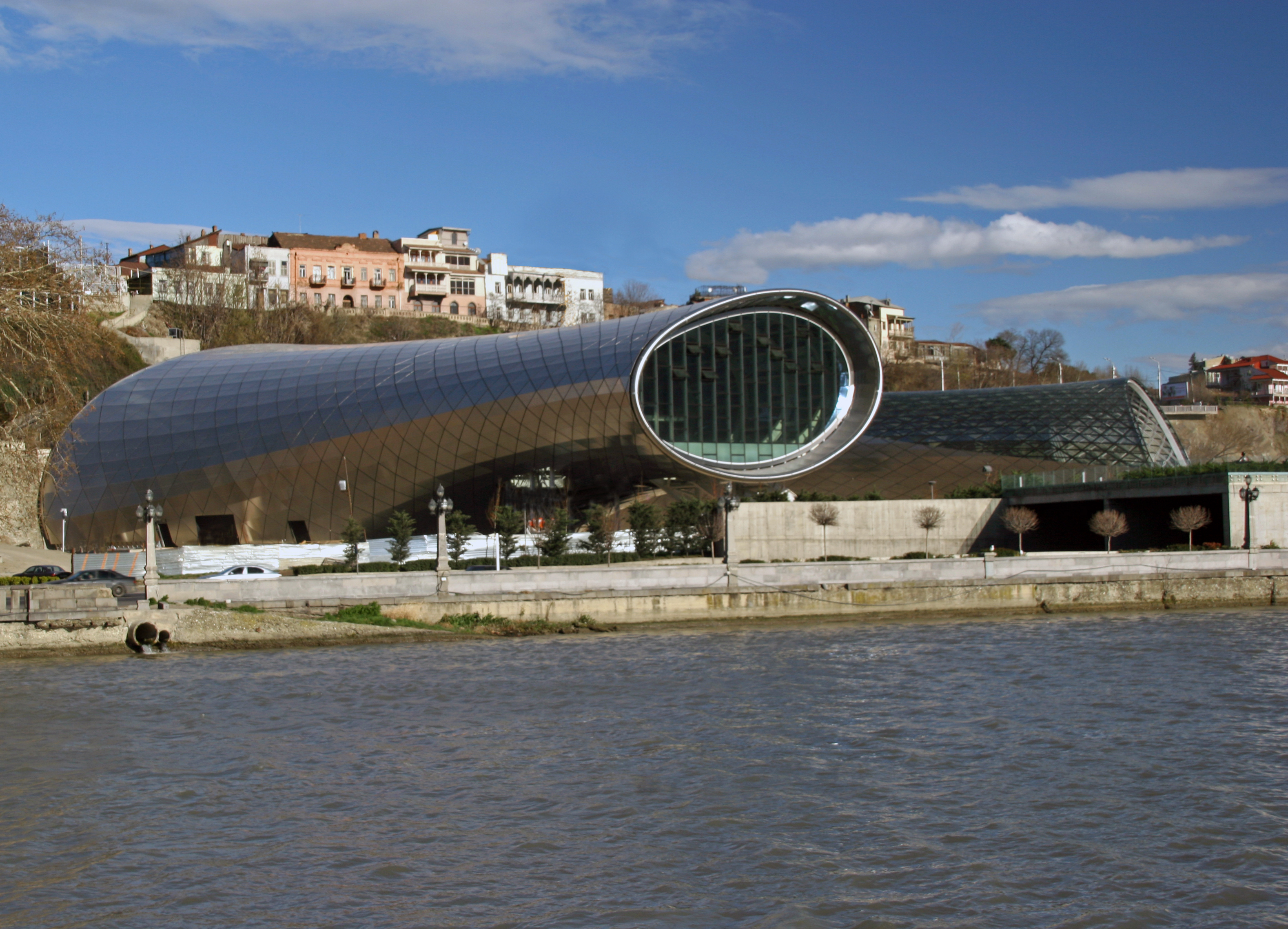 Fuksas 夫妇打造格鲁吉亚绿色公园音乐剧院与展览馆-13