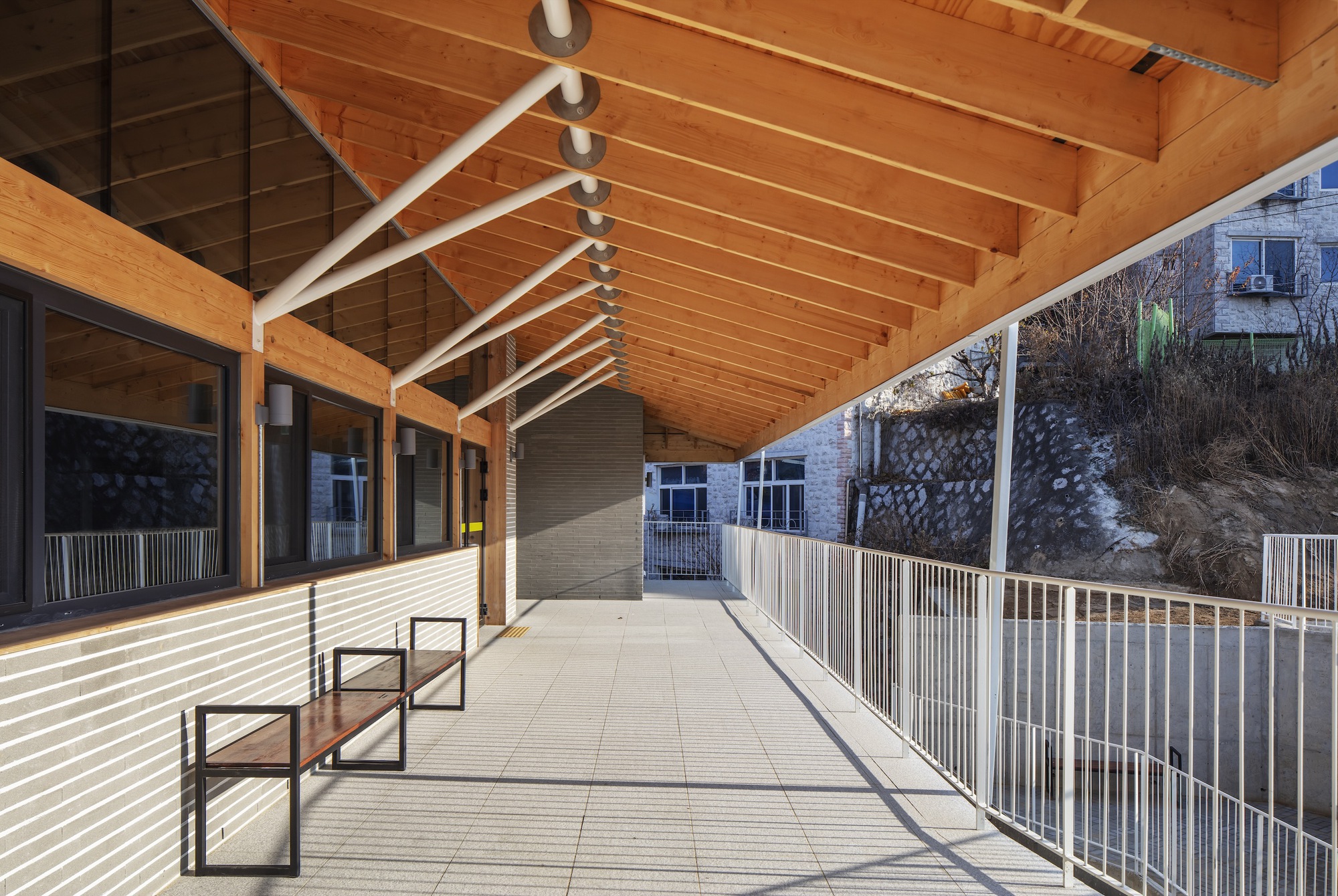 Gyodong 社区中心丨韩国春川市丨studiothewon-34